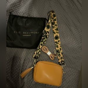 Elie Beaumont cross body small purse brand new - been used once